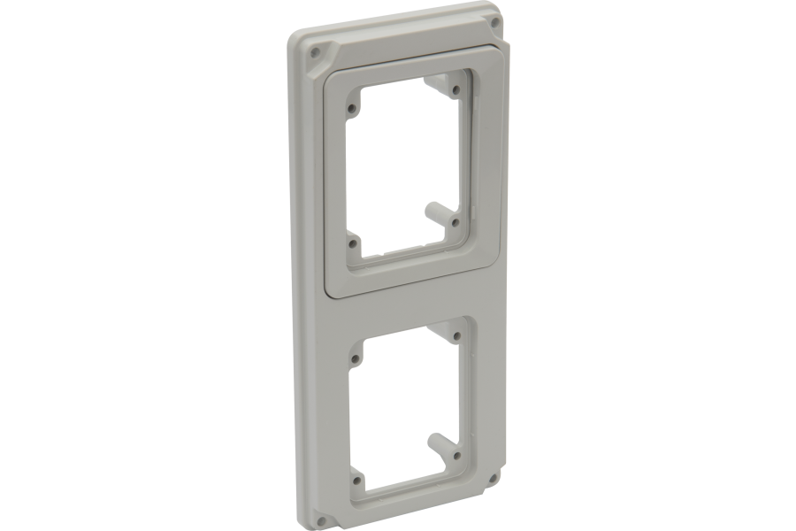 Flangia per l’installazione di 2 prese fisse o calotte in quadri per prese con interruttore topTER 16A/32A, IP66/IP67