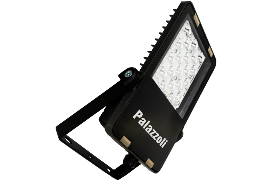 Proyectores LED de material ECOTHERM con óptica vial amplia 65° IP66