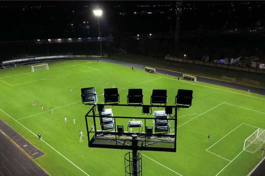 Darwin illumina lo stadio di Leno